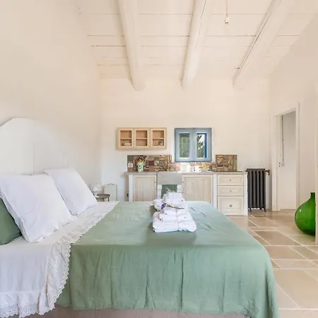 Masseria Santella Bed & Breakfast